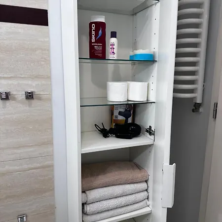 Marszalkowska Street Centrum Netflix