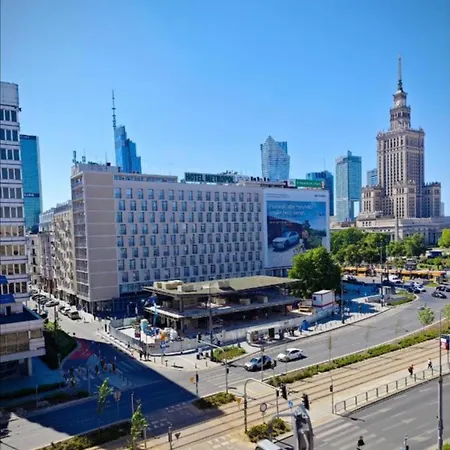 Marszalkowska Street Centrum Netflix *